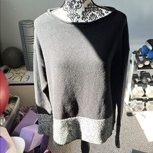 Adorable Athleta sweater size L